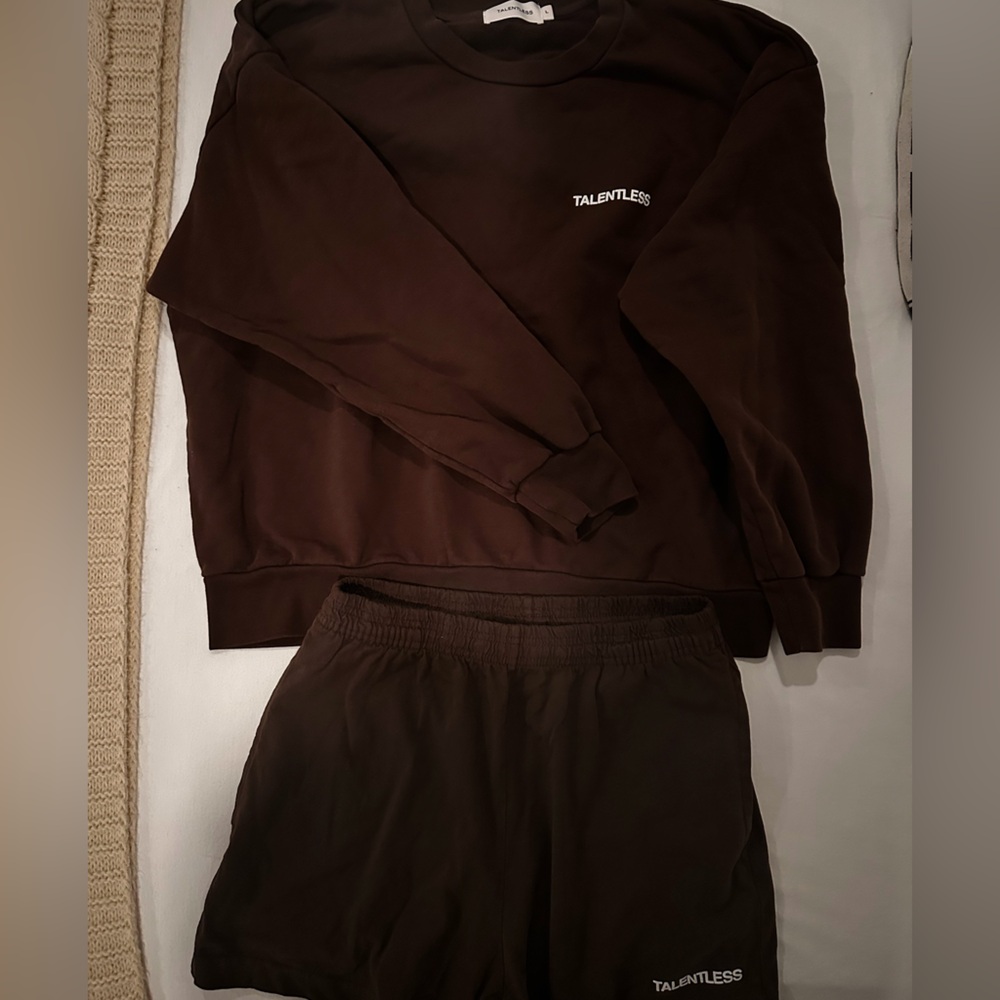 Talentless sweat set with crew neck and shorts